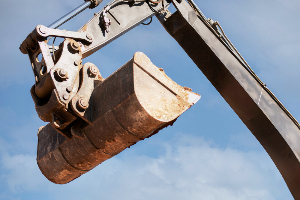 top 5 benefits of renting a crane service