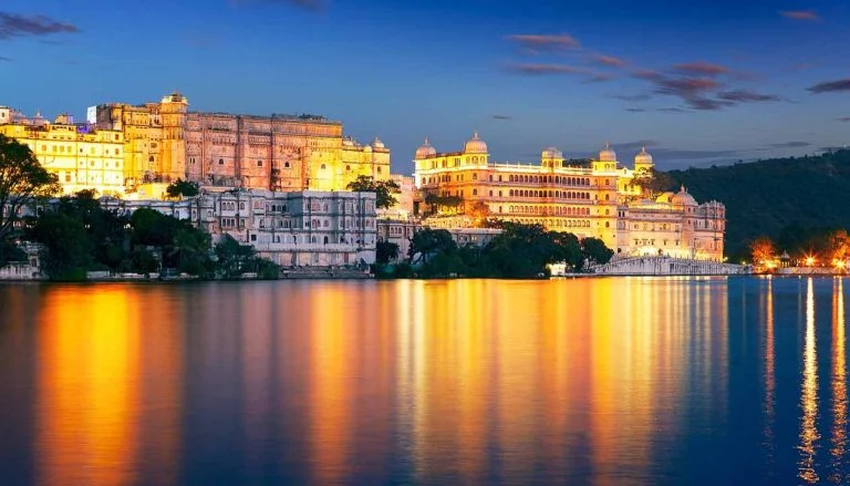 nightlife in udaipur: fun after sunset