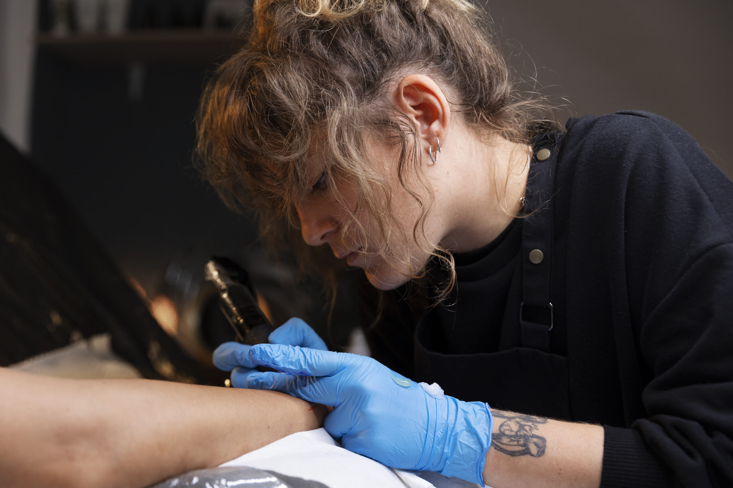 how many sessions are needed for complete tattoo removal? a complete guide