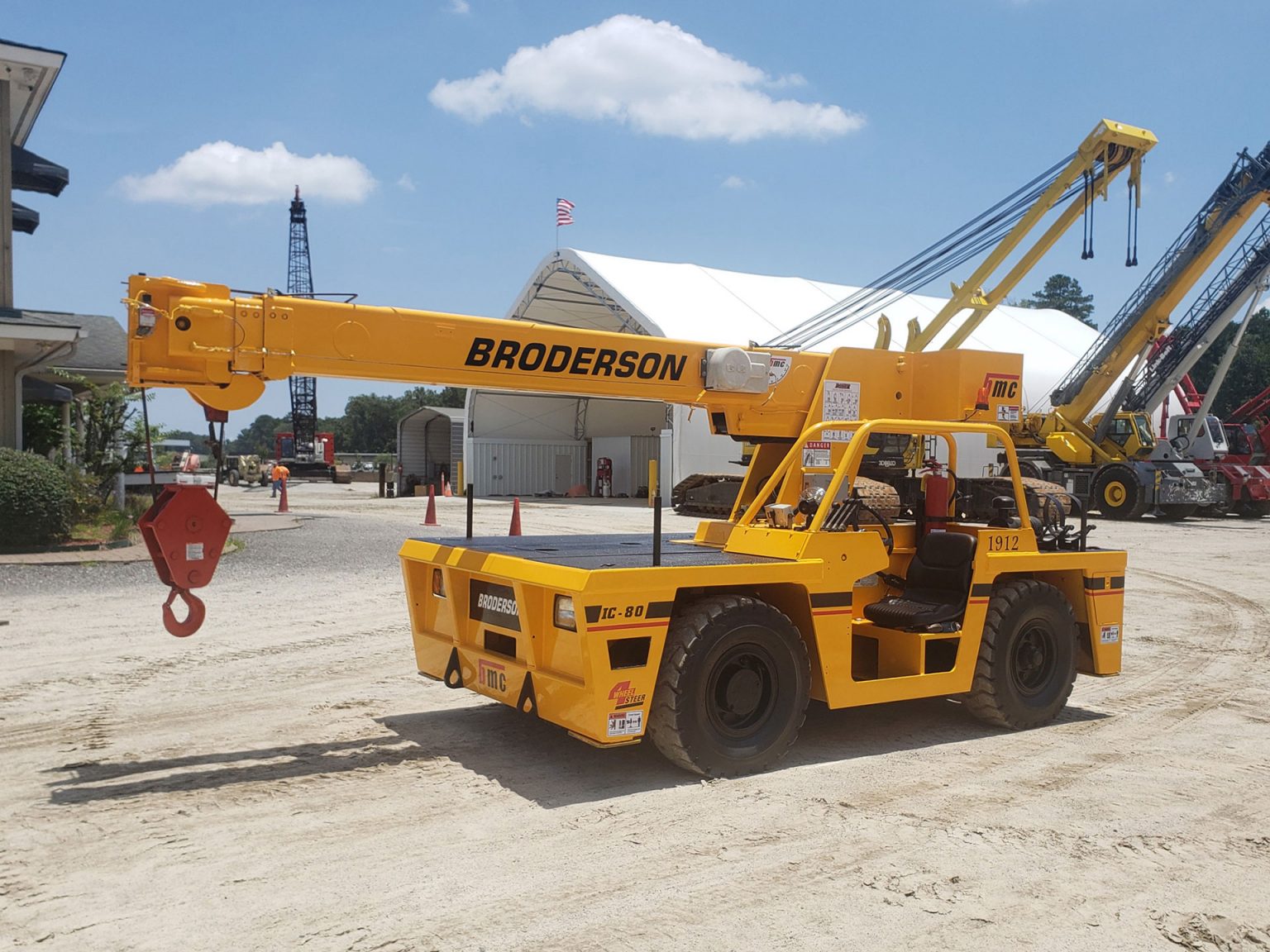 how crane services support large-scale construction projects